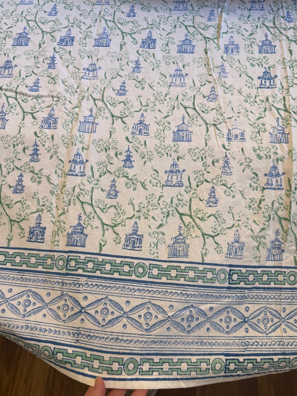 Pomegranate Pagado tablecloth